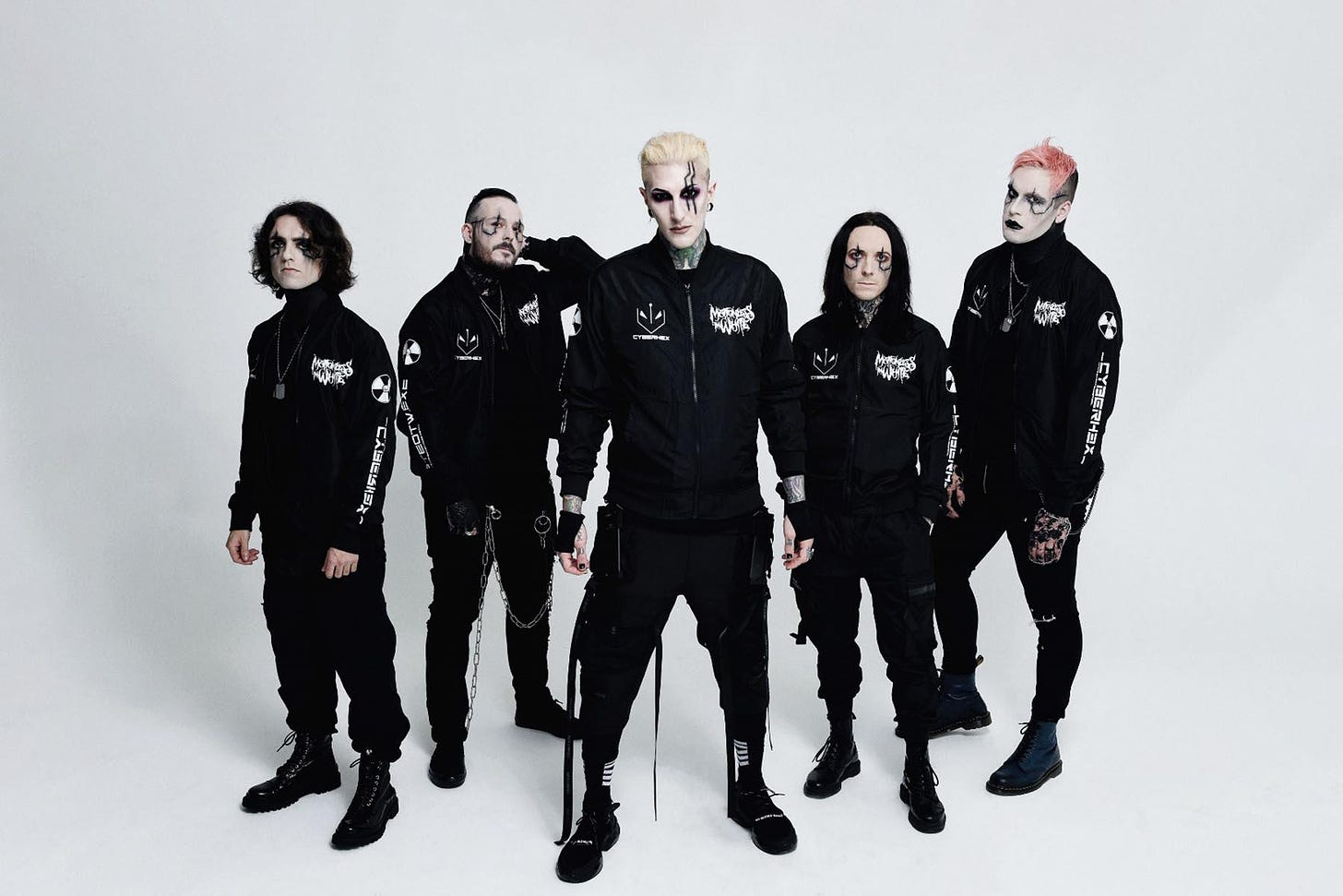 Motionless in White: como misturar horror e heavy metal com maestria