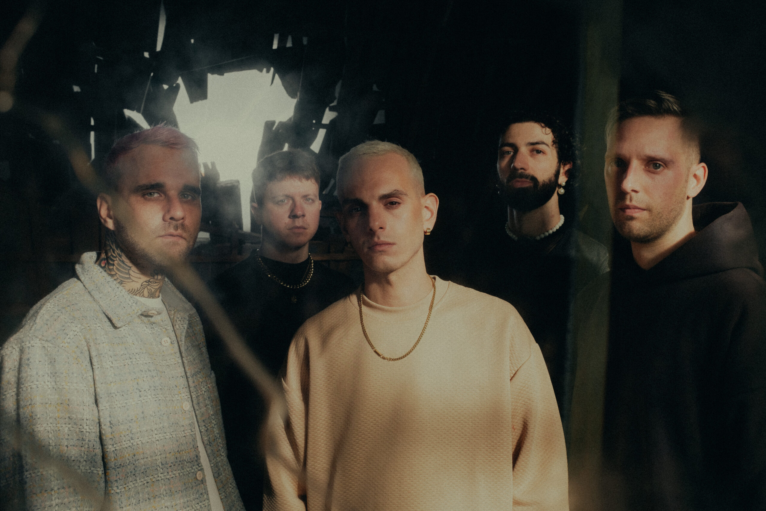 LANDMVRKS: A ascensão do metalcore Francês e o mergulho em ‘The Darkest Place I’ve Ever Been’