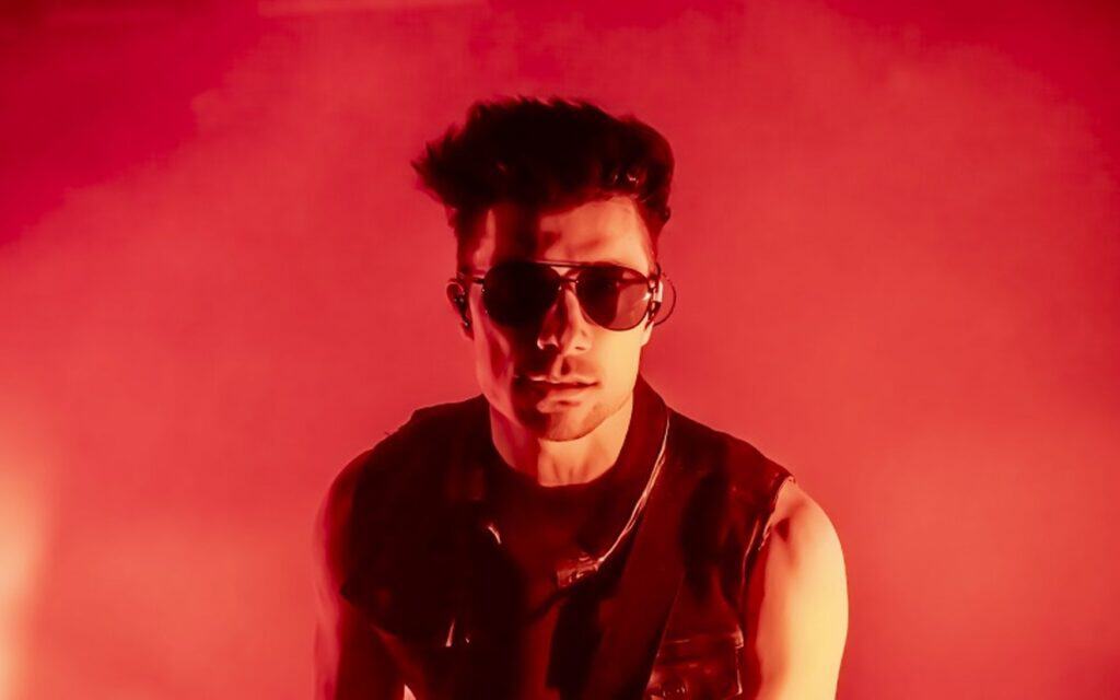 Ben Christo fala sobre identidade, fãs e expectativa para o retorno do The Sisters of Mercy à América Latina