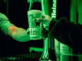 Quem pretende evitar parte das filas para comprar bebidas no Rock in Rio Brasil 2026 já poderá se organizar antes mesmo de chegar à Cidade do Rock.