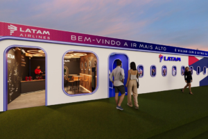 LATAM transforma viagem ao Rock in Rio em experiência com ativações e voo especial