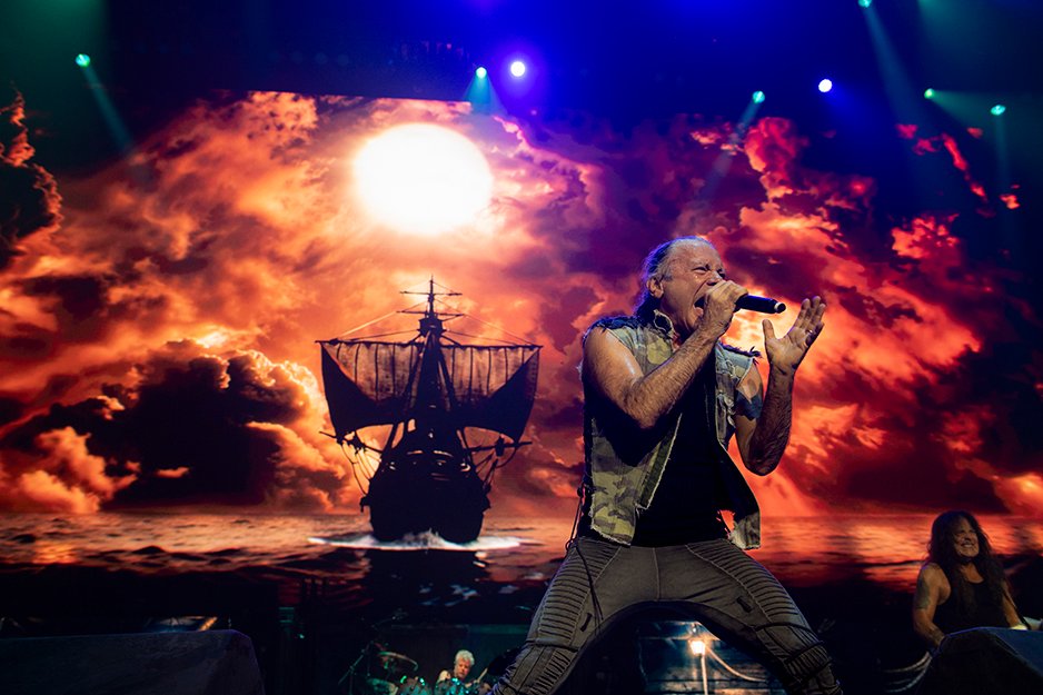 Iron Maiden volta ao Brasil em outubro com clássicos dos primeiros álbuns - Foto - JOHN McMURTRIE