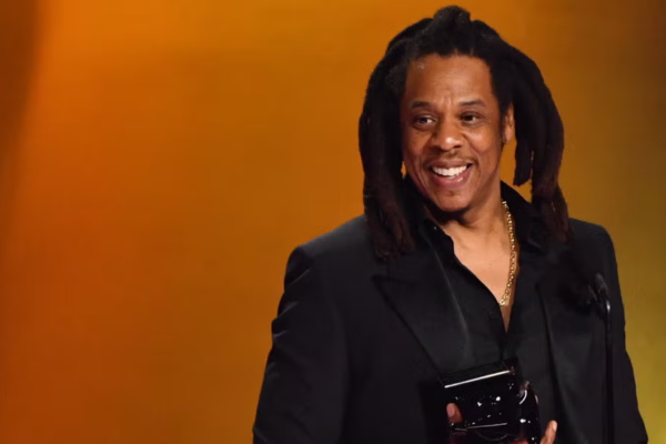 Jay-Z é cotado para comandar o show do intervalo do Super Bowl 2027