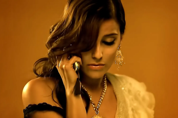 Nelly Furtado conquista novo recorde no Spotify com “Promiscuous”