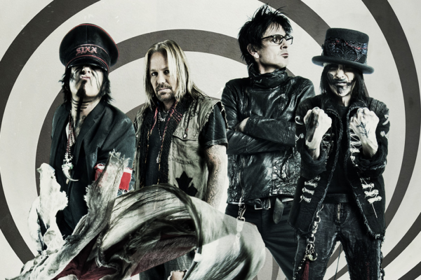 O Mötley Crüe disponibilizou nas plataformas digitais uma versão remasterizada de “Take Me To The Top”, gravada originalmente em 1981 para o álbum de estreia “Too Fast For Love”.
