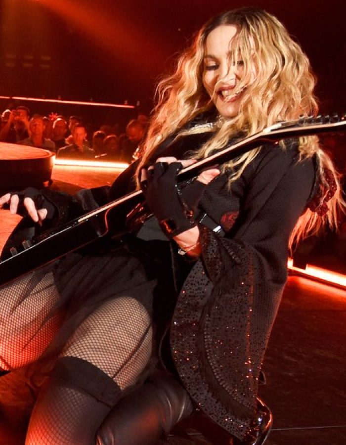 Madonna aos 66_ 10 fatos que provam que a Rainha do Pop também é puro Rock! (10)