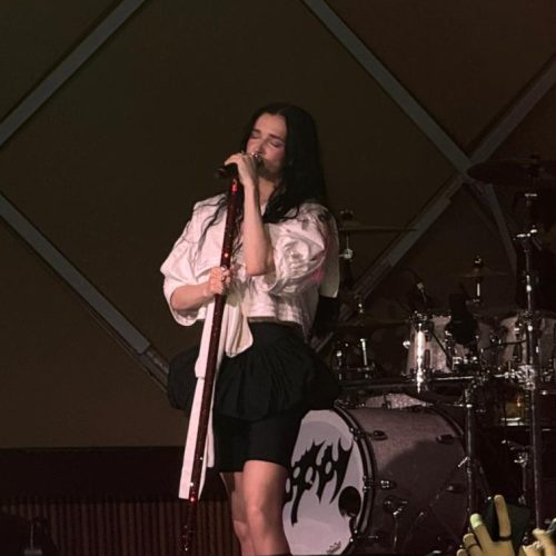 Poppy transforma São Paulo em um laboratório de intensidade sonora