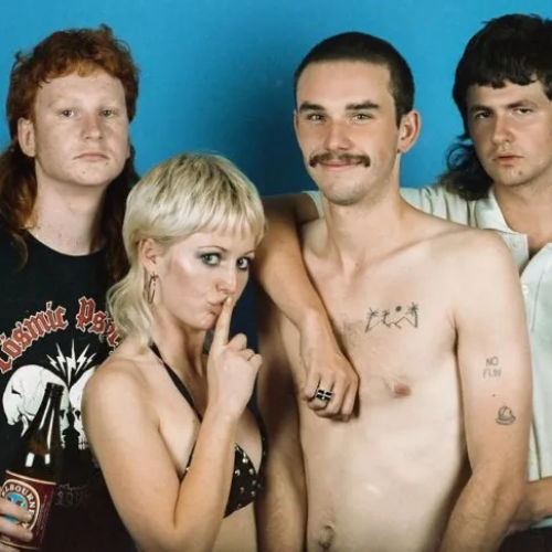 Amyl & The Sniffers anuncia apresentação solo no Cine Joia, em São Paulo