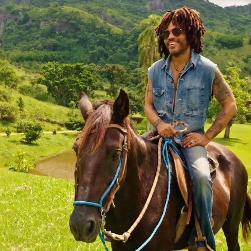 Lenny Kravitz e sua conexão com o Brasil
