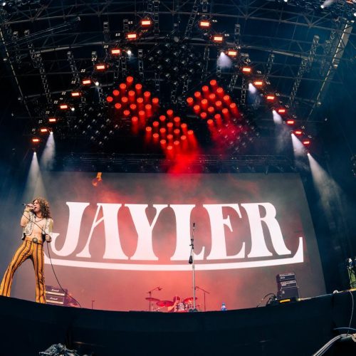 Jayler abre o Monsters of Rock 2026 com energia e ecos de Led Zeppelin