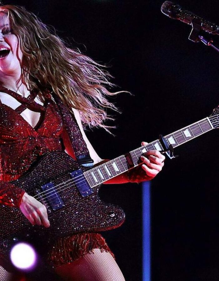 shakira-gibson-firebird-guitarra-1-1536×804